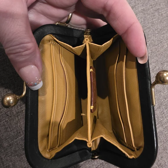 Coach 1941 Collection Black Leather Kiss-Lock with ROGUE tag - Picture 11 of 12